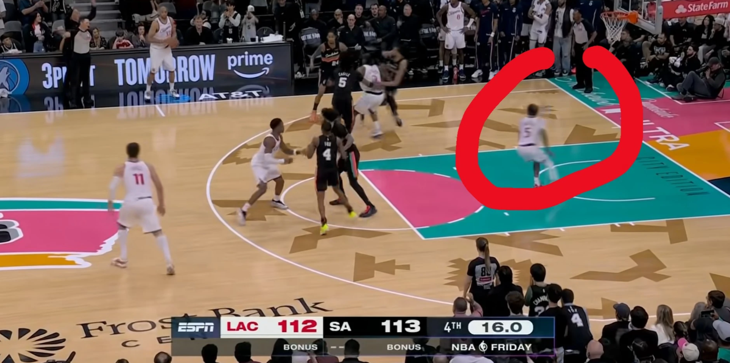 因为文班亚马的出现，NBA恐怕又要引发规则和评价革命了
NBA历史上为某个球员修