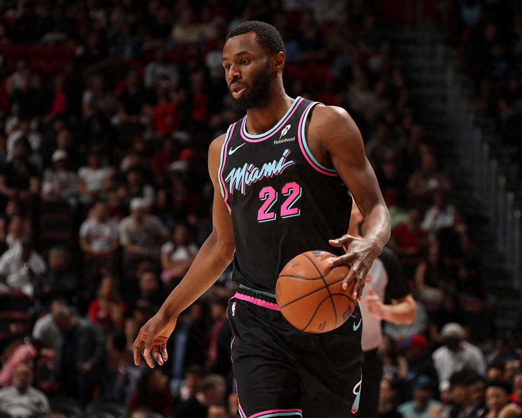 维金斯应该是打完热火最后一场的了，有遗憾，但也得感谢热火的

比较忙，好几个月没