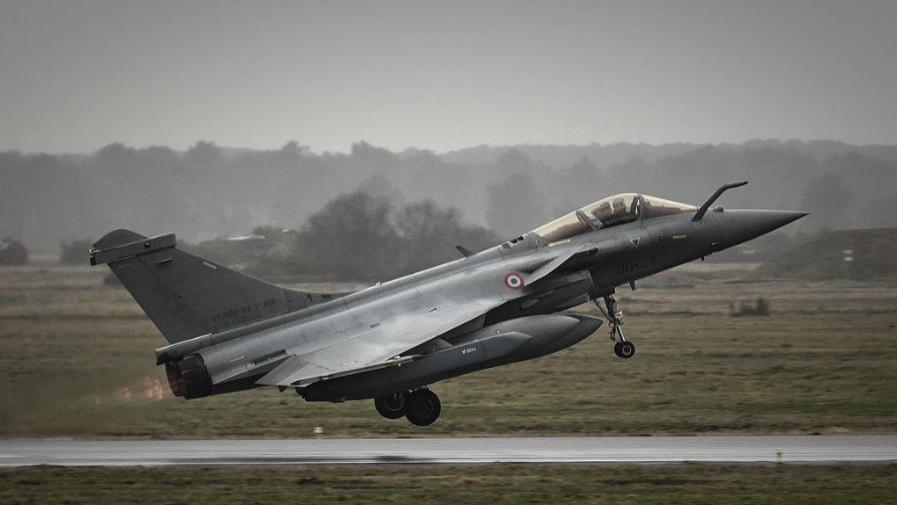 刚摔了4架就敢再买114架？莫迪400亿豪赌，美法俄竟都成了“工具人”