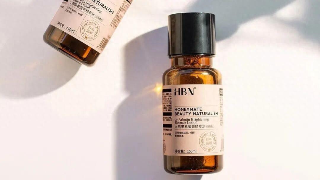 20 亿营收国产护肤品牌冲刺港交所，老板曾创立”护你全家”公司，主打“护你妹”牌卫生巾