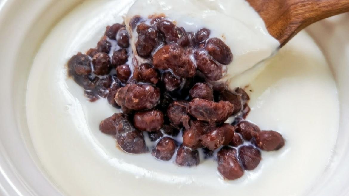 甜蜜暴击！在家复刻广式经典，这碗红豆双皮奶嫩过豆腐脑