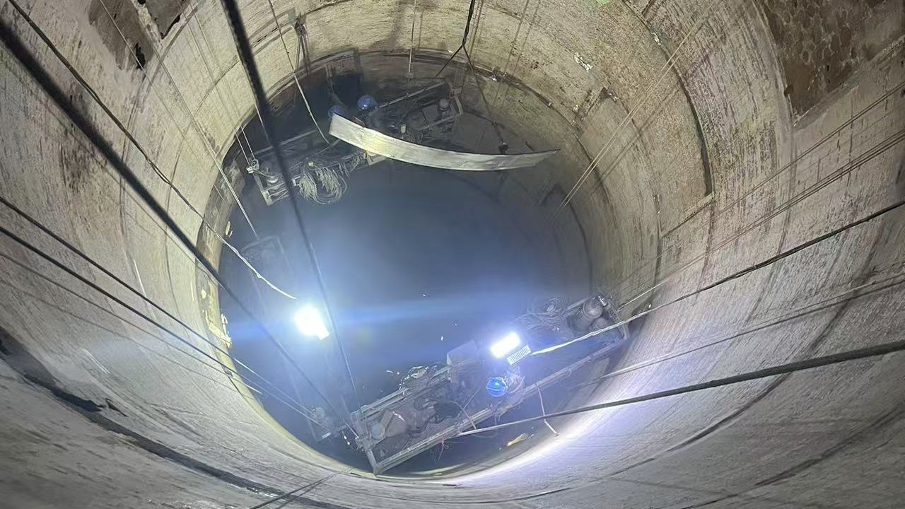 烟囱内防腐工程圆满竣工 精工施治内部腐蚀