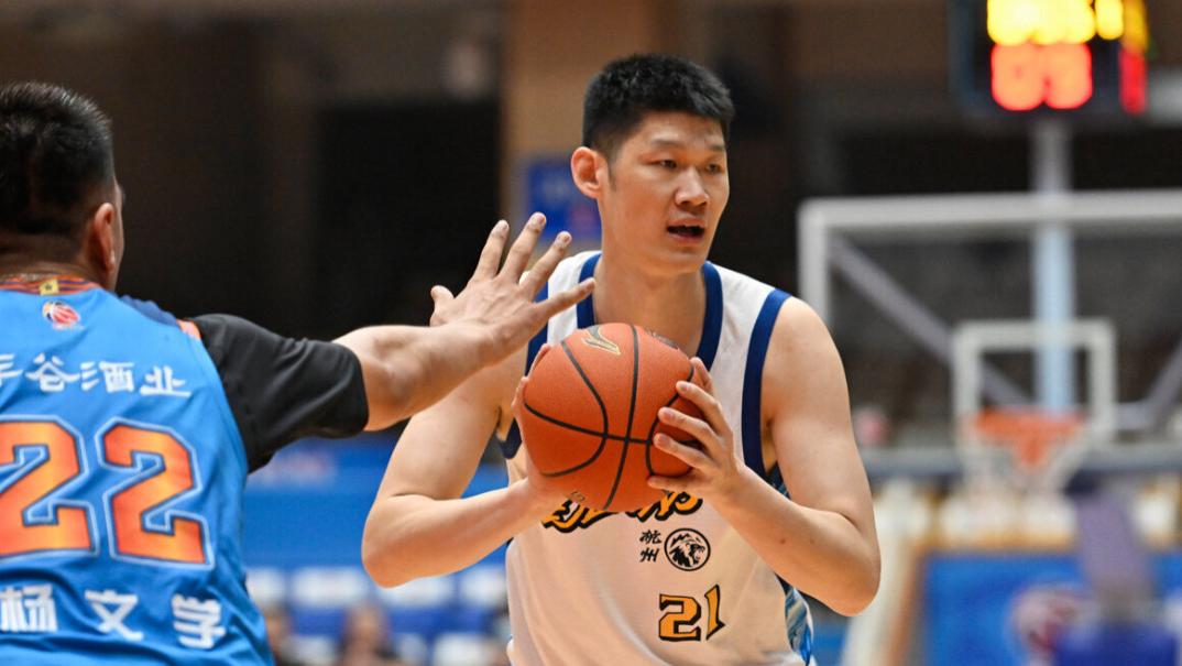 20分大逆转！前4一夜变天，北京连升2名反超广东，广厦锁定季后赛