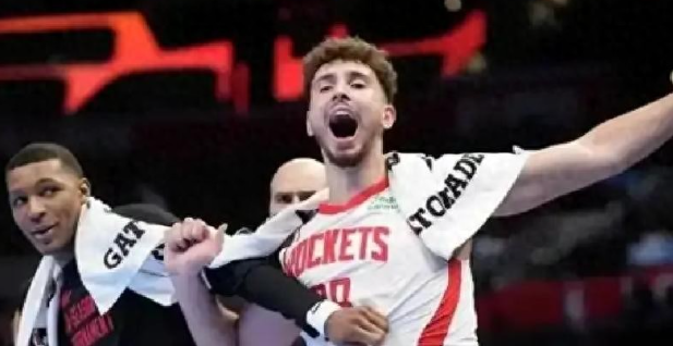 大家对于申京的标准

护框会标霍华德，篮板对标罗德曼，进攻对标约基奇，投篮对标唐