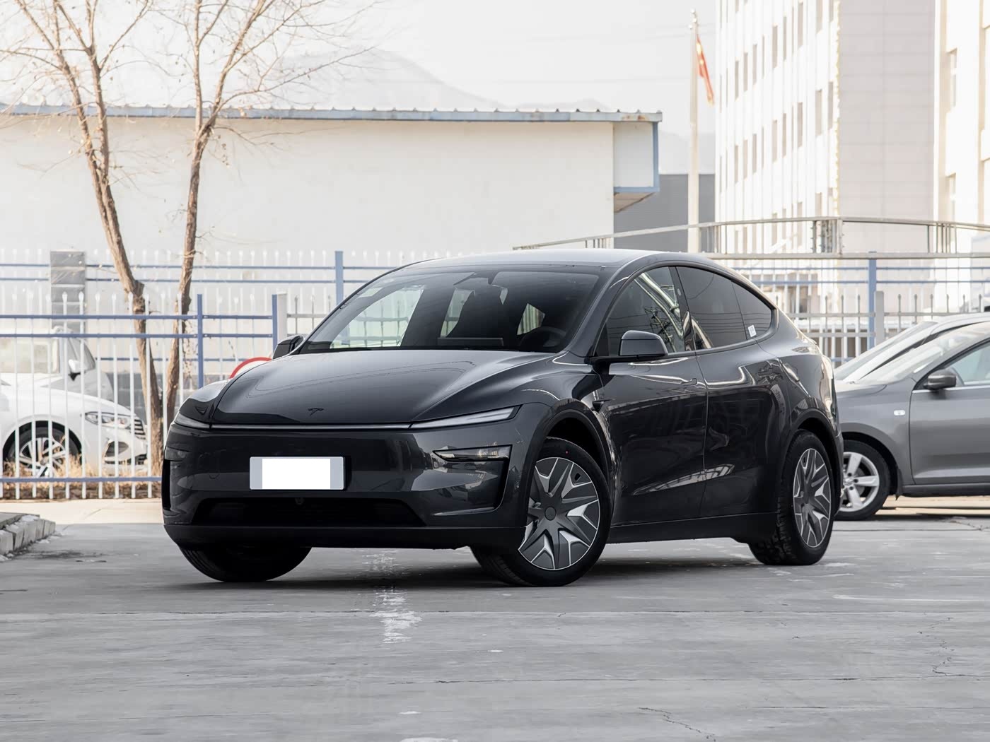 特斯拉六座SUV首月大定破1.8万辆，车长近5米，双电机+续