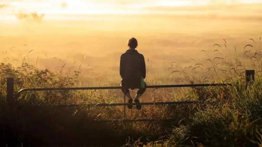 比赚钱更重要的4种人生投资：35岁前请务必完成