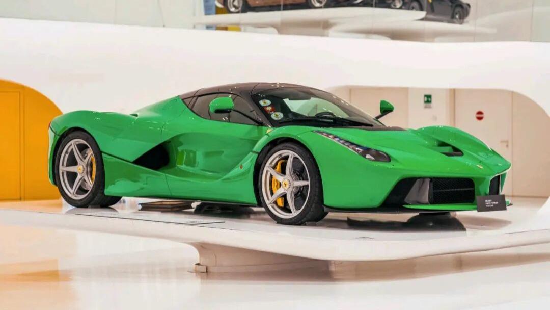 唯一一台原厂就是信号绿色的法拉利LaFerrari即将上拍