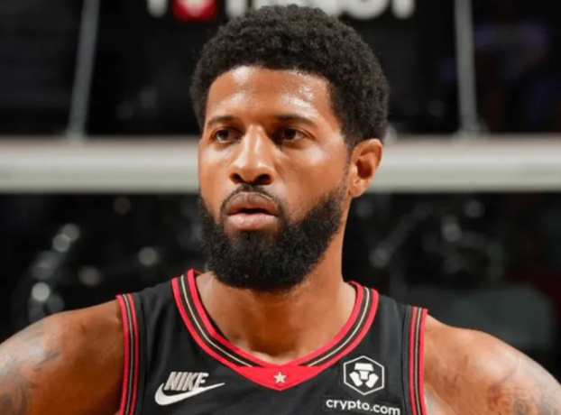 NBA季后赛，76人客场102-108不敌尼克斯，系列赛大比分0-2落后。
全场