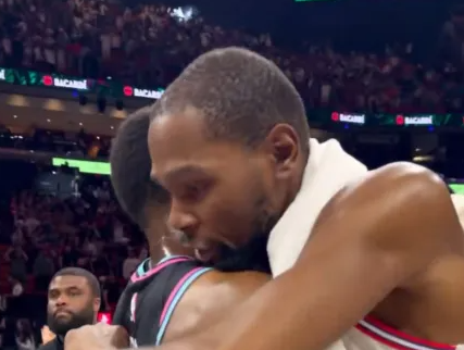 NBA常规赛火箭客场对阵热火的比赛已经结束。全场战罢，火箭以105-115不敌热