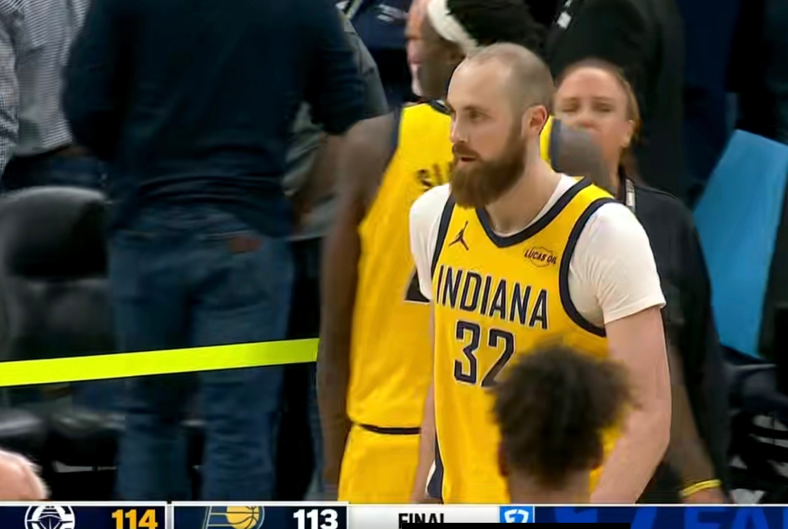 演技巅峰！步行者2罚不中，成功输掉1分！

最后时刻，步行者是真不想赢，裁判是疯