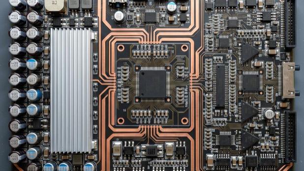 【没了它5G导航都用不了：揭秘电子设备的隐形核心】
