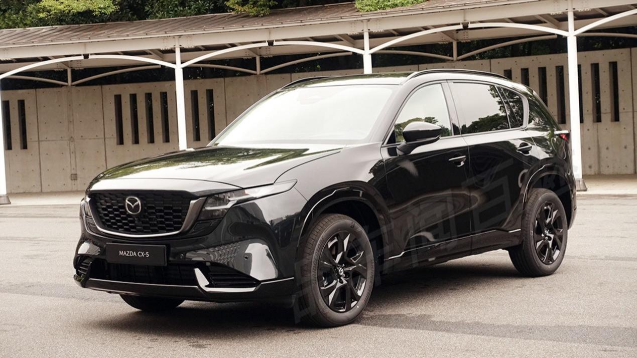 马自达CX-5完成换代，外观更犀利，内置悬浮中控大屏，尺寸大一圈