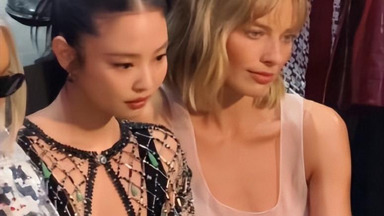 当香奈儿遇上“透视装”，有人骂低俗，她却穿成了人间香奈儿2.0