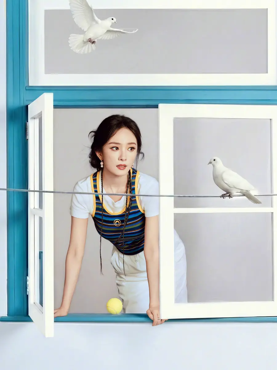 杨幂化身运动风元气少女！