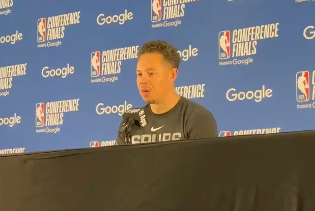 NBA季后赛G6，马刺（2）将对阵雷霆（3）。
赛前马刺主帅米奇-约翰逊在谈到关