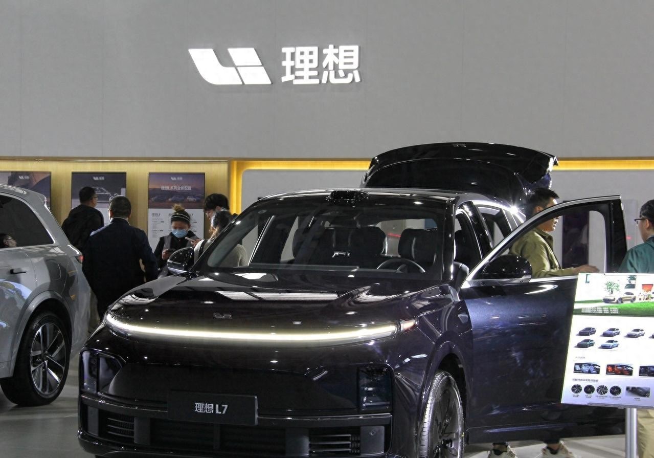 增程赛道变天！理想L6暴跌，为何只有它掉队？