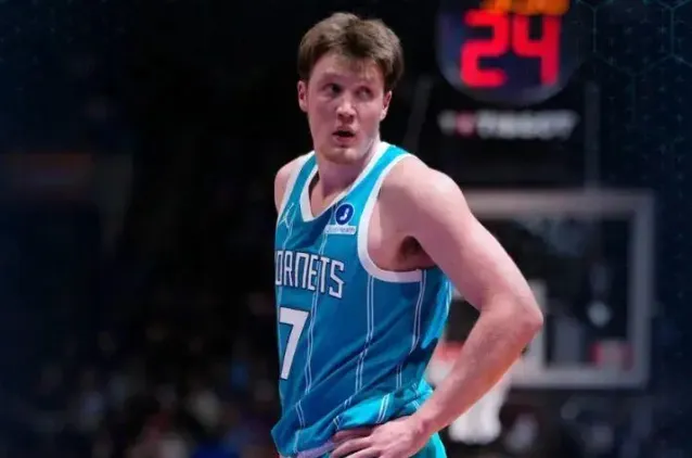 NBA常规赛黄蜂主场对阵76人的比赛已经结束。全场战罢，黄蜂以114-118不敌