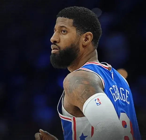 今日NBA常规赛，76人将对阵雷霆。

76人主帅尼克-纳斯接受了记者采访，谈到