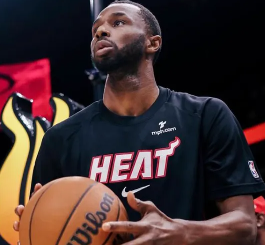 热火前锋威金斯近日接受了采访，谈到了他与热火队的未来。
"等赛季结束后，我会和我