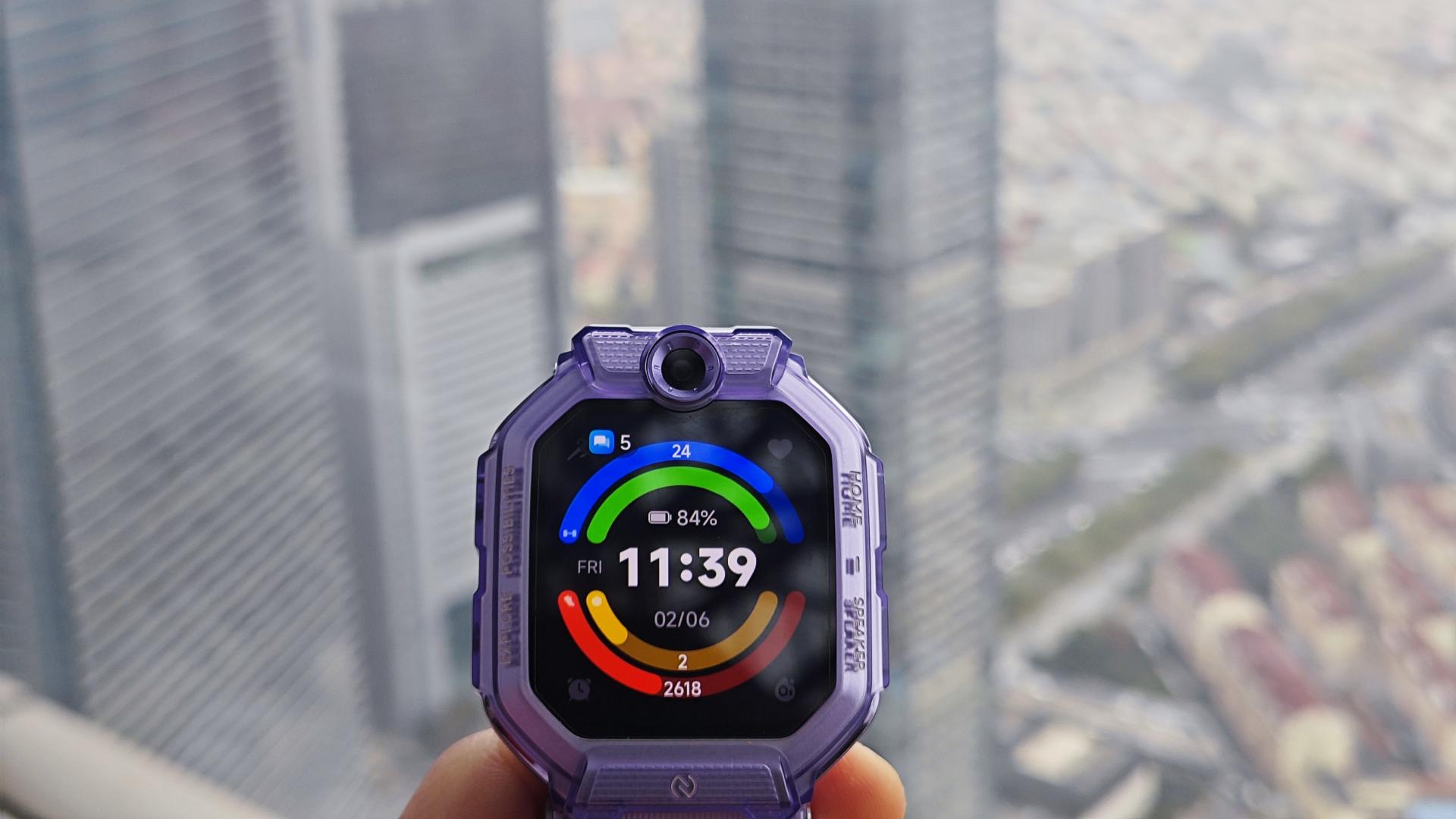 卷疯了！千元“黑科技”儿童手表当礼物——孩子开心，家长安心