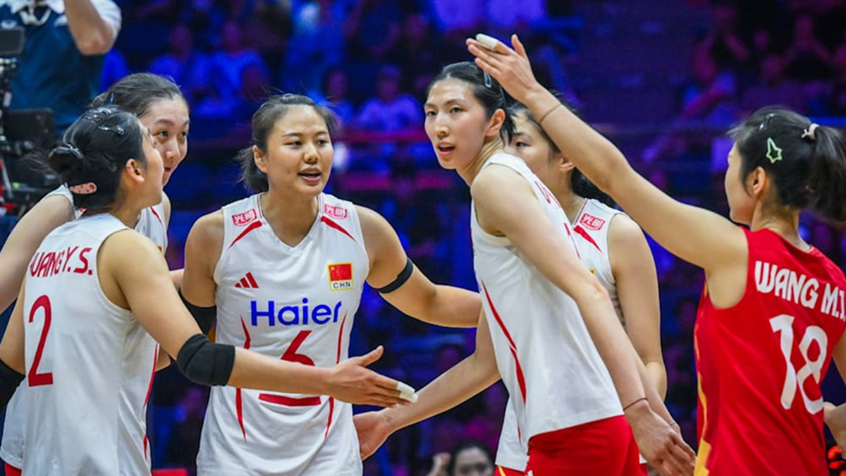 中国女排“1救1防”最佳得分！赵勇鼓掌喝彩，菲律宾女排被打崩