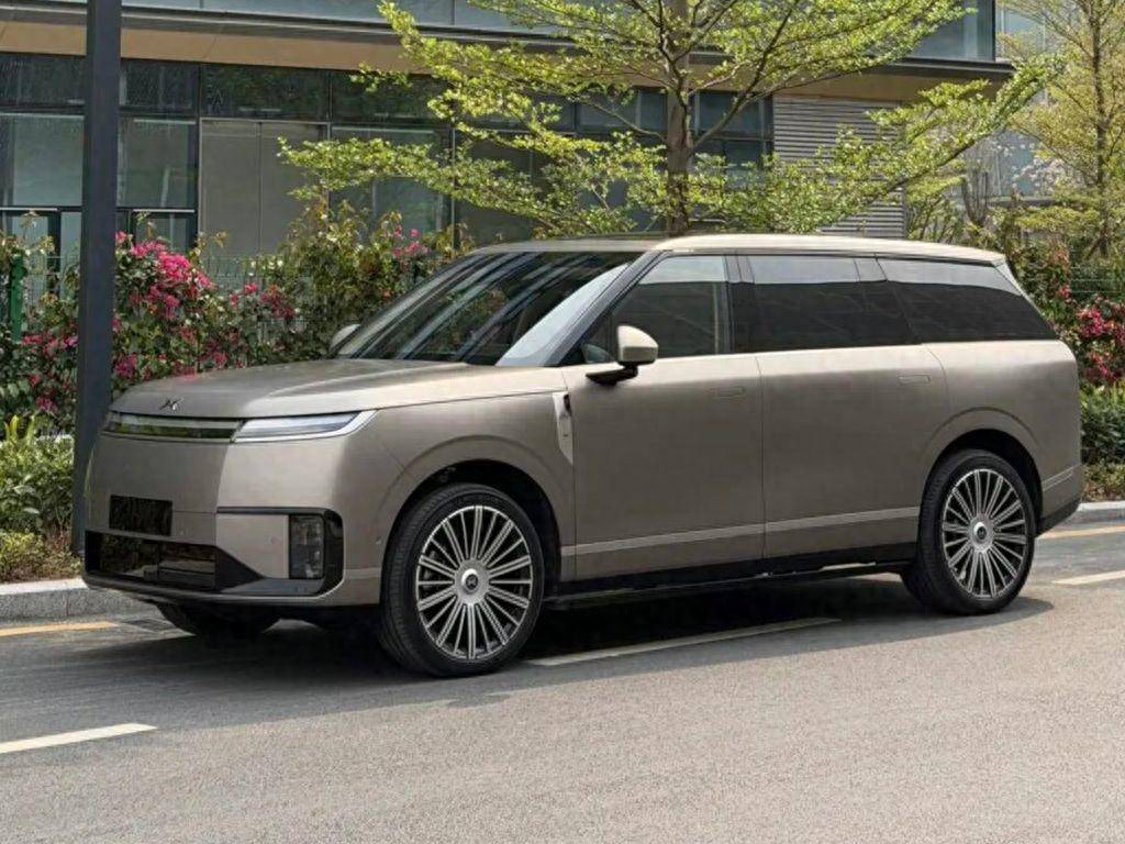 增程与纯电双动力 纯电续航最高750公里 小鹏全新旗舰SUV