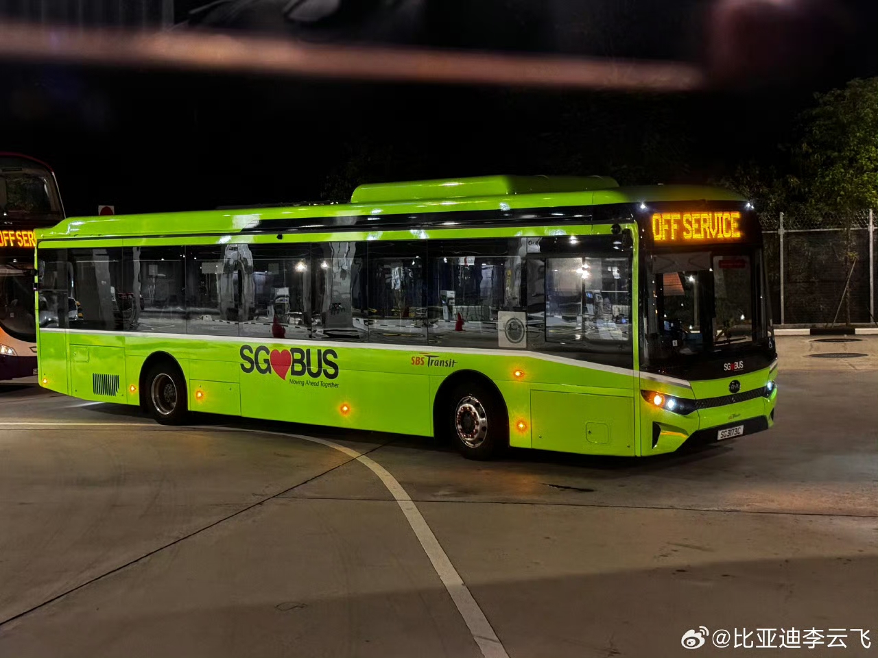 比亚迪在新加坡直接“包圆”，从家用车到重卡全是第一