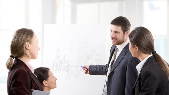 深度测评：哪款拓客工具能更快找到精准决策人？