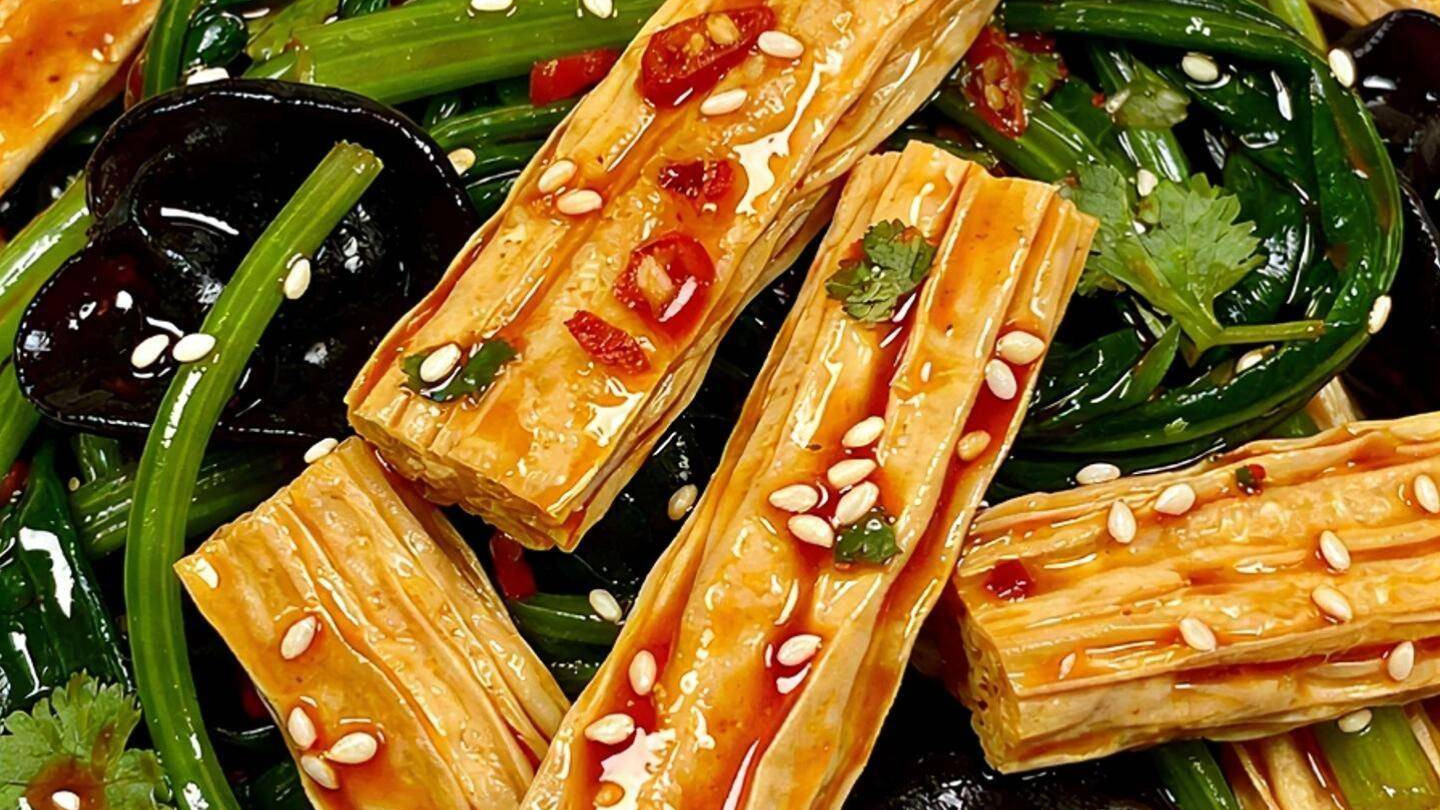 夏日餐桌的“清新CP”：凉拌腐竹空心菜