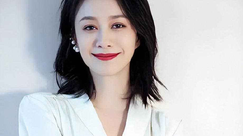 曾是红遍全国的内衣女神，却因前夫背债千万：倪虹洁的这场豪赌输得太狠