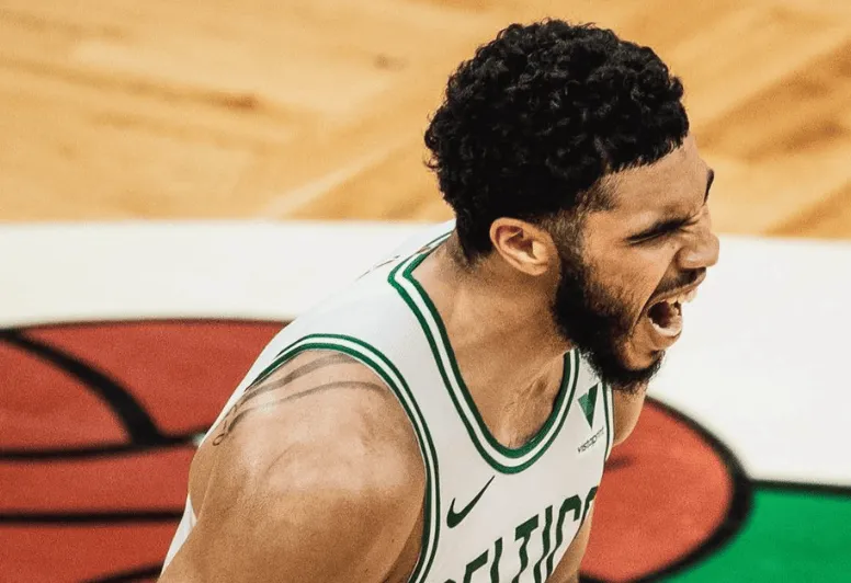  NBA常规赛，凯尔特人客场114-99战胜黄蜂。

全场比赛，凯尔特人前锋杰森