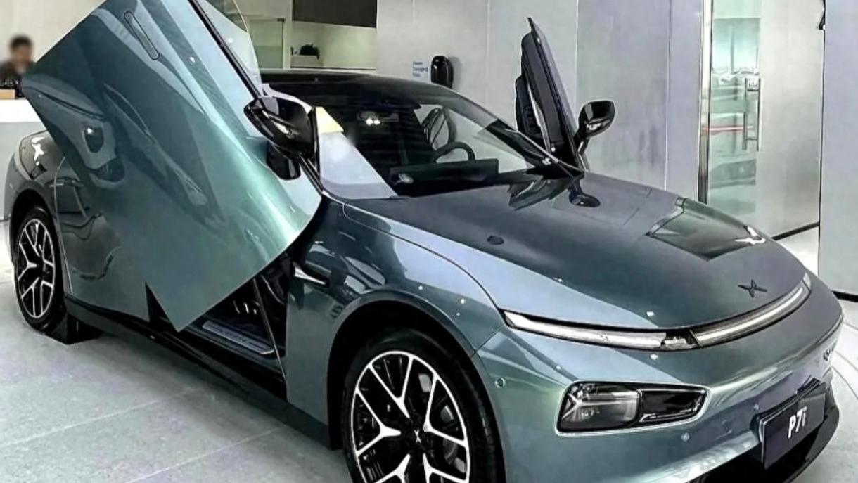 20万买纯电轿车，P7i这波真的杀疯了？我说实话：它把短板补齐了