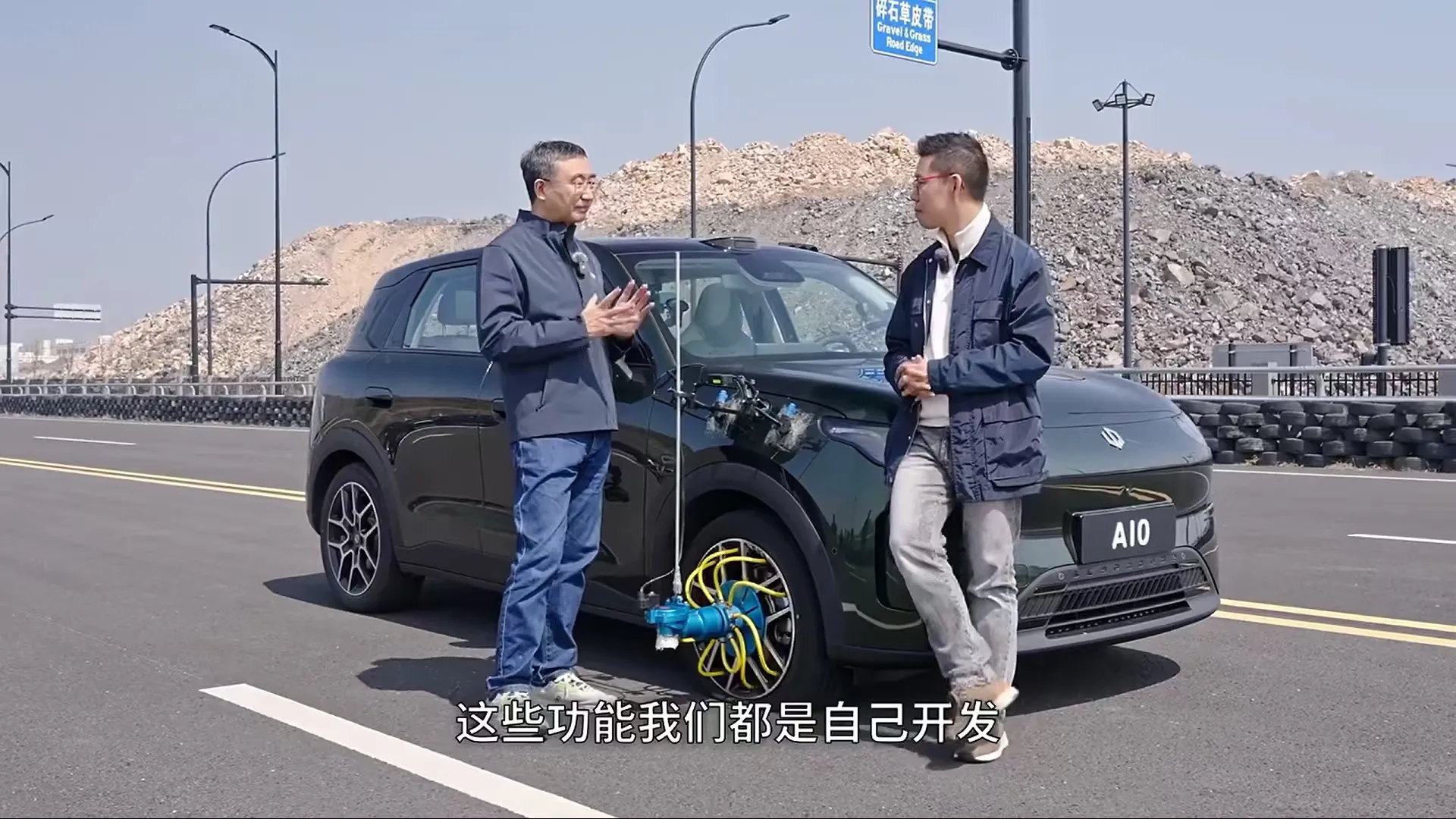 10万级小车敢直播“炸”胎测试？零跑A10这波操作给行业打了个样