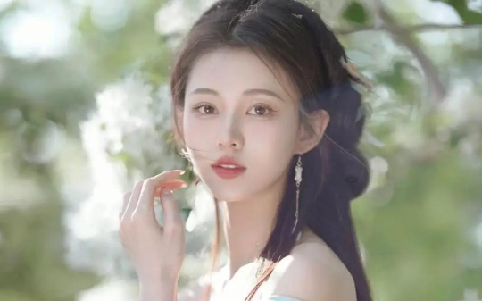 舅母设局诬我私会外男，渣男当众曝我胸口有痣，我反手逼他自曝谎言