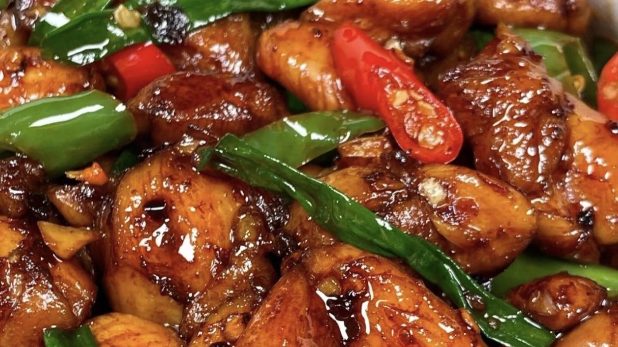 香到舔盘的减脂版双椒鸡腿肉，简单快手超下饭