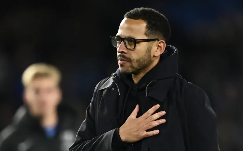 切尔西高层真的是在瞎折腾，罪魁祸首就是埃格巴利！
切尔西官方宣布罗赛尼尔下课，执