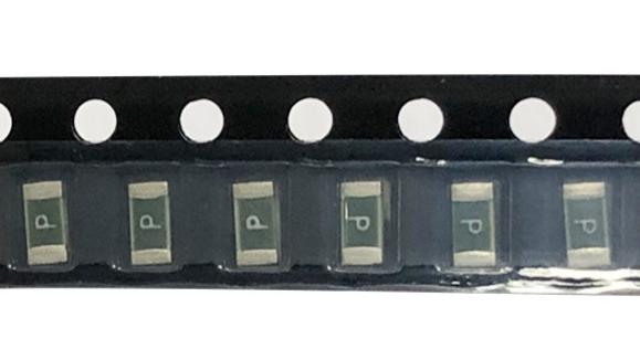 快断 vs 慢断贴片保险丝：该用哪种？看完不踩坑