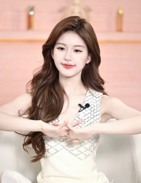 只盼你前路坦荡，永远炽热明亮