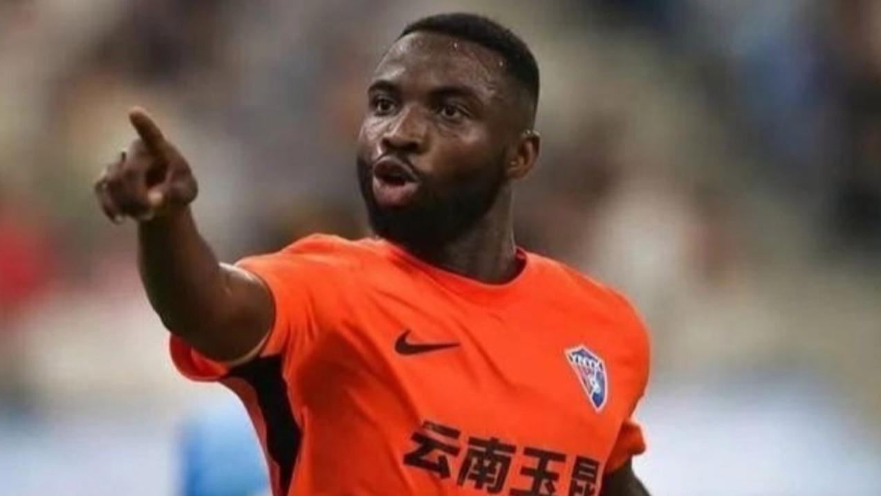 笑喷！云南外援奥古楼称赞侯永永顶呱呱，小侯没听懂老外中文给他解释