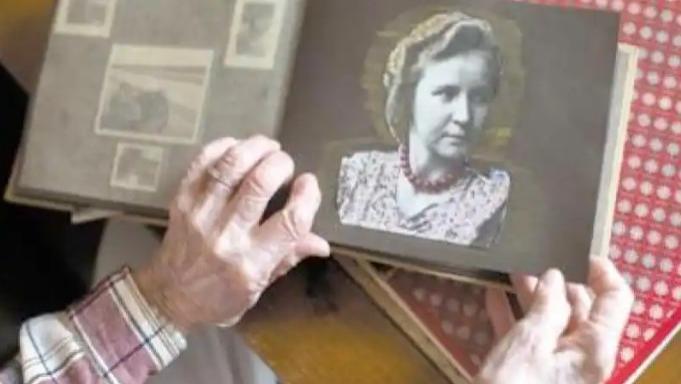 希特勒的“试毒女郎”，15人仅她一人存活，95岁才道出可怕往事