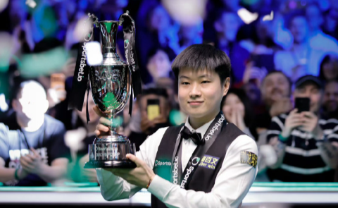 三场仅丢八局，决赛五连鞭击败世界第一特鲁姆普，赵心童在巡回锦标赛拿到赛季第四冠，