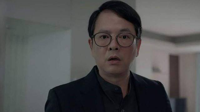 TVB知名演员陈嘉辉低调离巢，和港姐妻子恩爱30年，每天夸对方漂亮