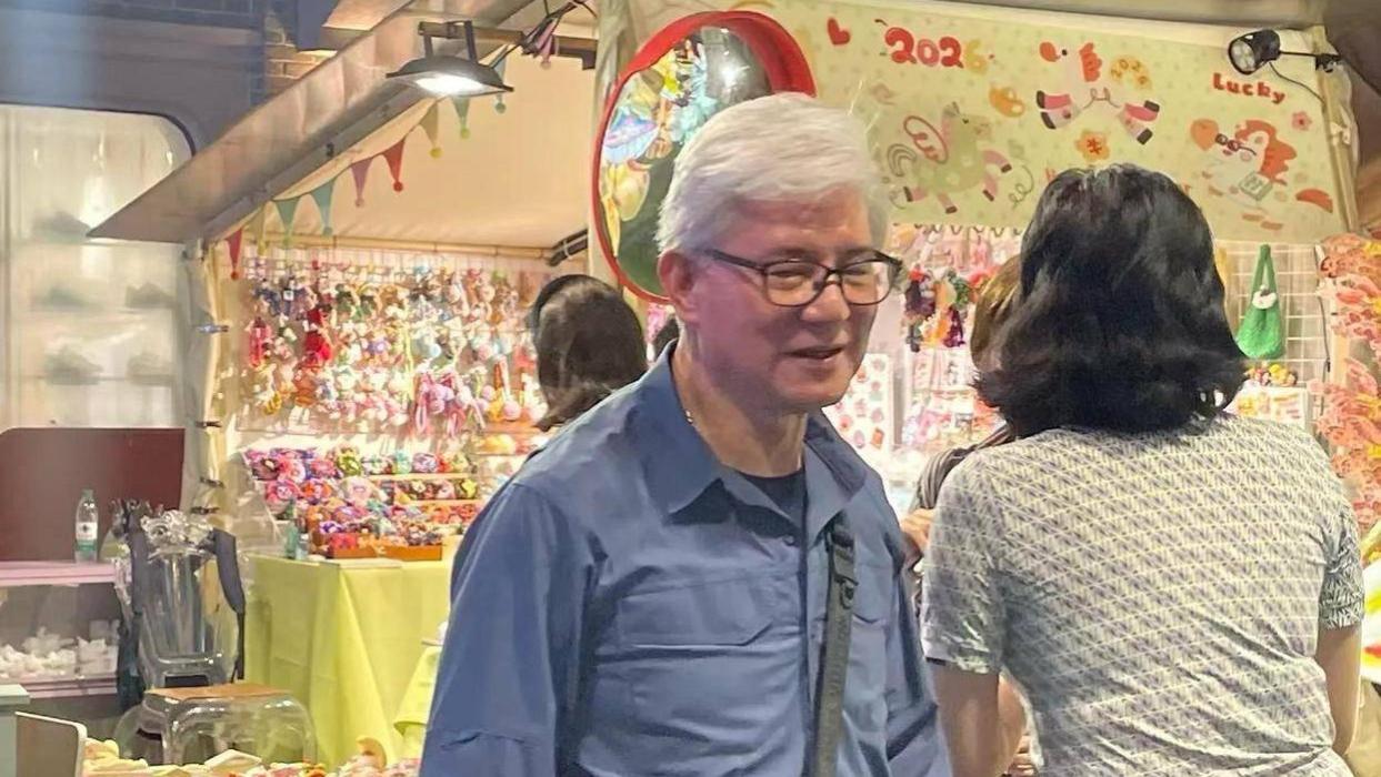 朱玲玲与现任丈夫逛佛山菜市场！