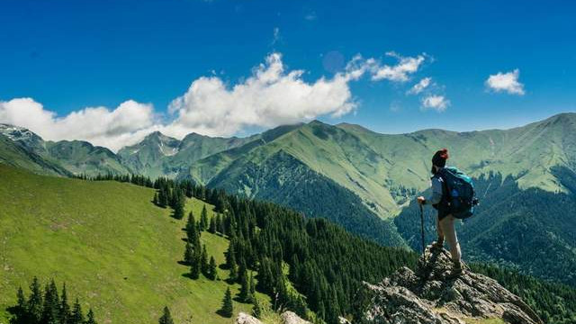 户外爬山耳机怎么挑——10款耐用抗造的运动耳机推荐