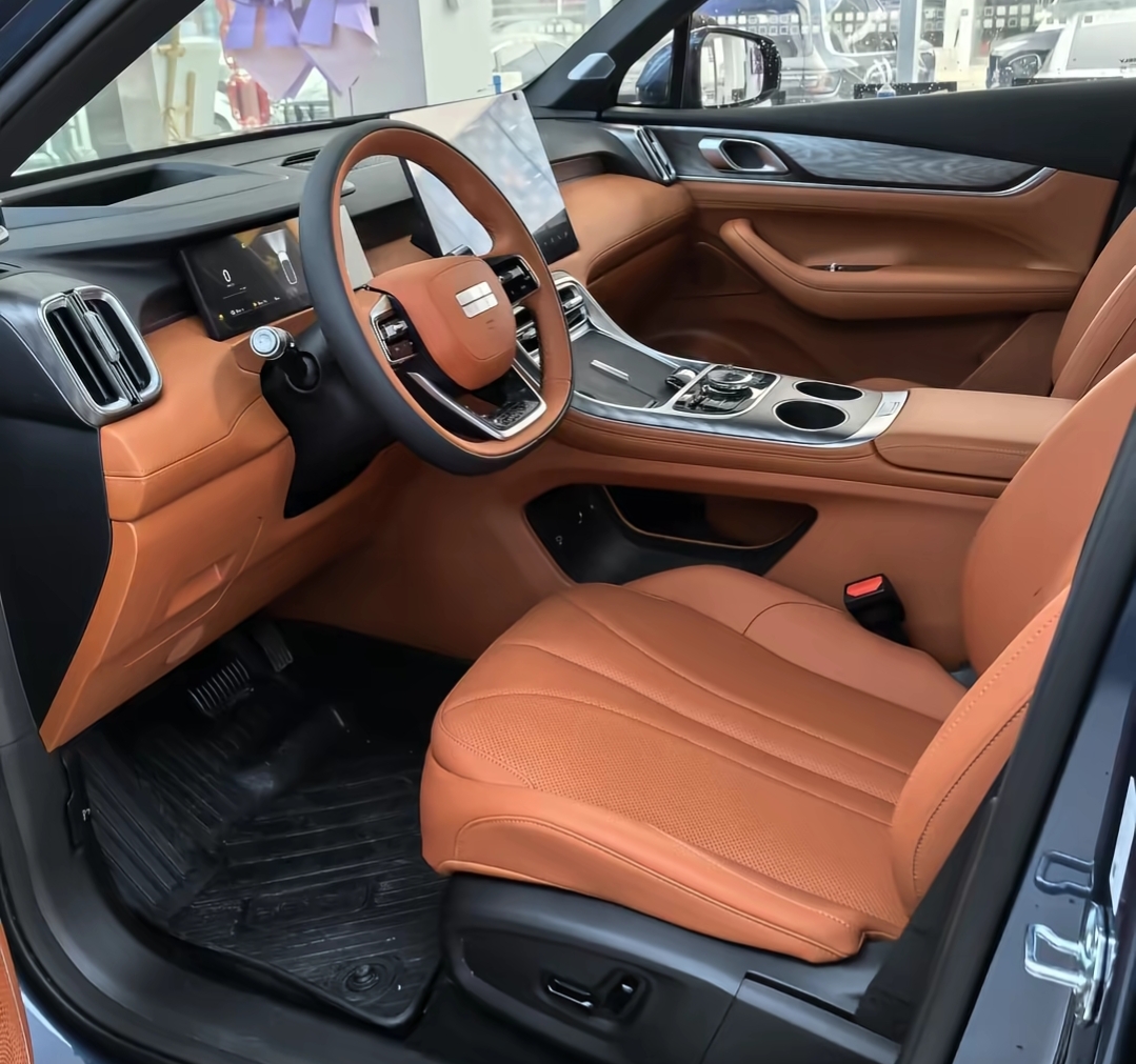 这配置这价格这技术，真是可以了！这神盾电池加上这发动机 一箱油干他1700多公里