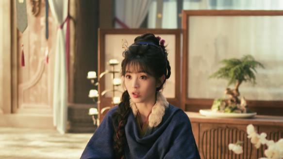 《逐玉》口红睫毛齐全，说话声音似蚊子，却演女扮男装？太离谱了