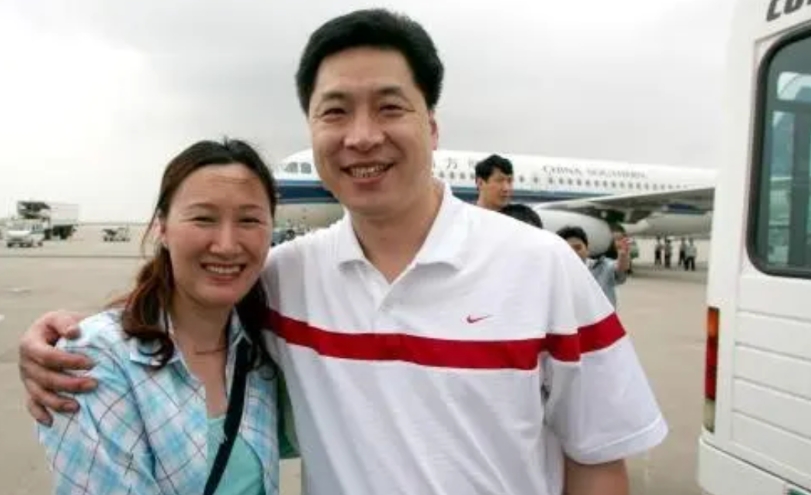 广东宏远男篮若想换帅，目前合适人选，有以下四人
 
1、李春江
现在不能正式执教