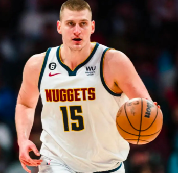 掘金的进攻变弱了才是关键时候无力的根本原因

掘金变成了一直靠三分续命的球队，联