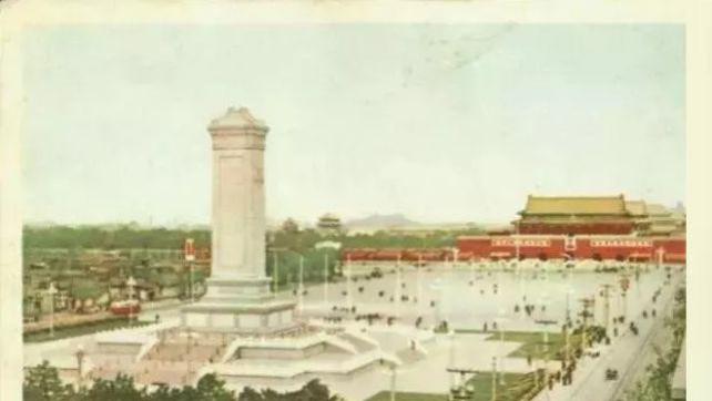 【史话】开国大典上，毛主席一声“人民万岁”、让人民登上“帝位”