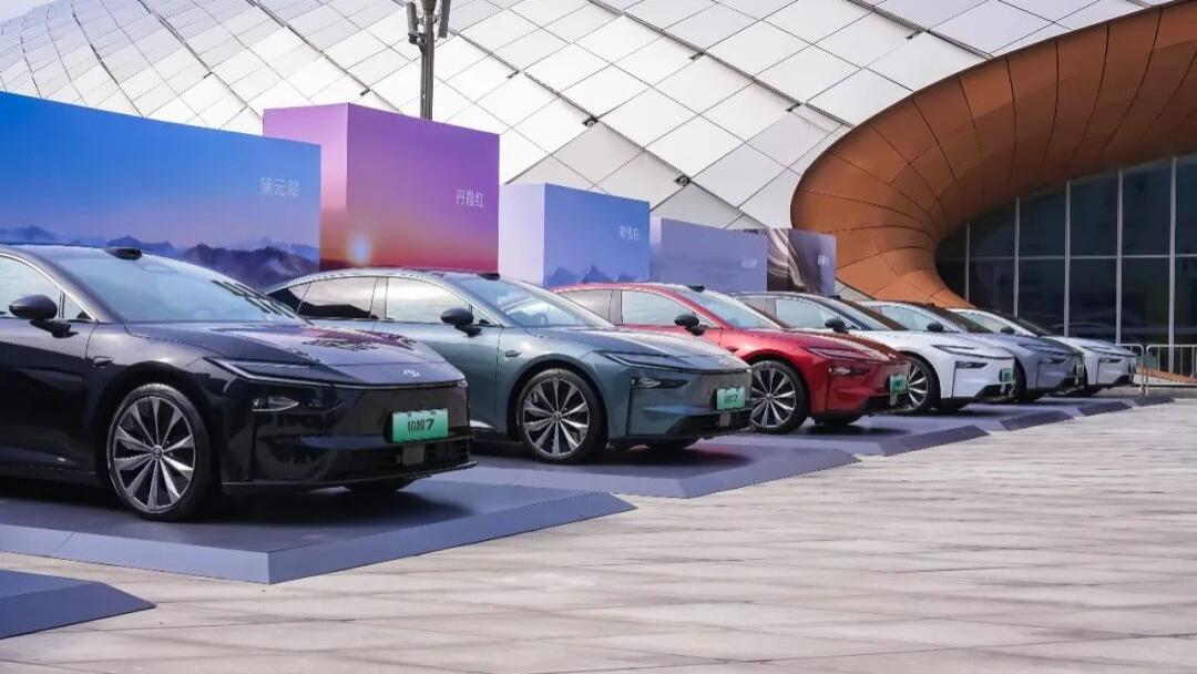 丰田召回超56万辆汽车；铂智7限时价14.78万起；第二代腾势D9开启预售；特斯拉推出全新集成式门把